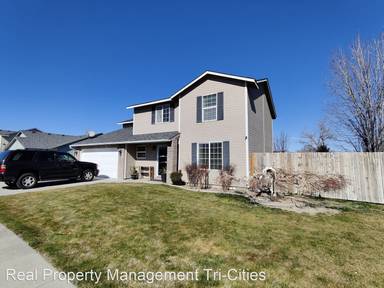 Main picture of 1008 W 37th Pl