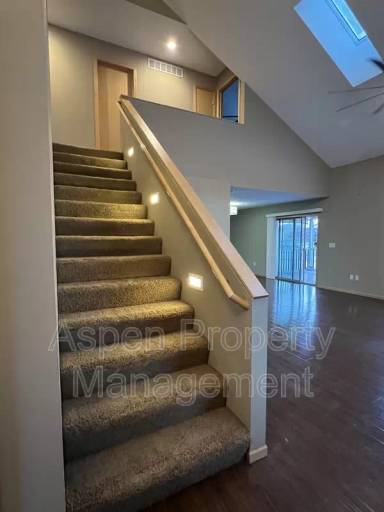 Main picture of 1765 Sara Ct