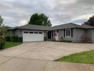 Main picture of 210 Sweetbriar Dr