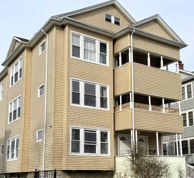 Main picture of 32 Loxwood St