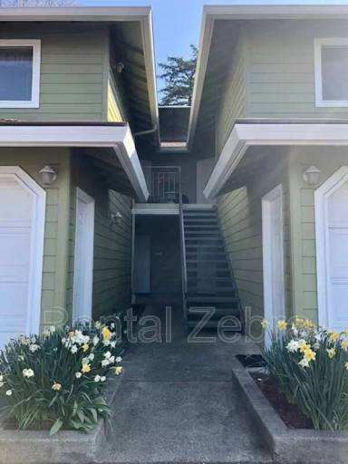 Main picture of 1690 NE 169th Ave