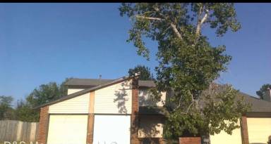 Main picture of 9804 Larkspur Ln