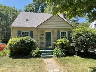 Main picture of 705 Dwight St