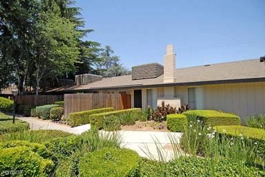 Main picture of 657 W Sierra Ave