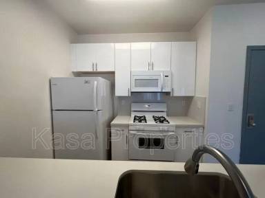 Main picture of 1524 1st Avenue 105 E 16th Street