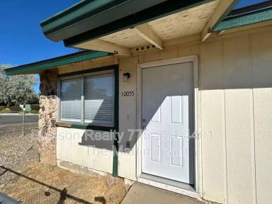Main picture of 10055 Sagewood Dr