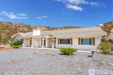 Main picture of 35553 Torna Way