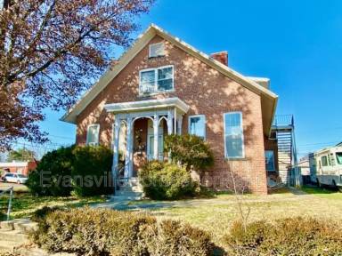 Main picture of 221 W Oregon - A