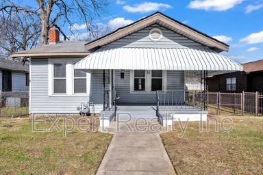 Main picture of 34 7th Ave S