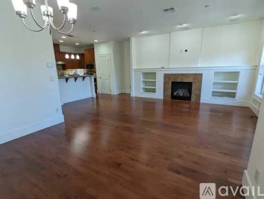 Main picture of 2701 NW Crossing Dr