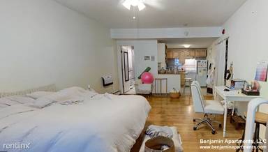 Main picture of 1069 Beacon St