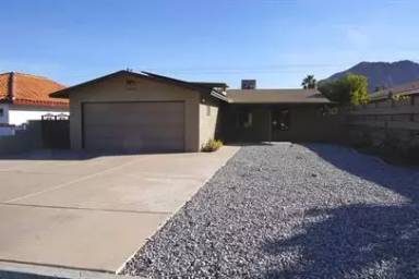 Main picture of 52840 Avenida Carranza