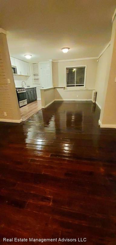 Main picture of 1913 Laveer St