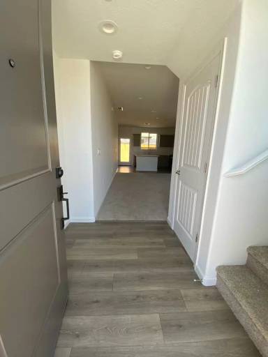 Main picture of 1312 W Prescott Ave