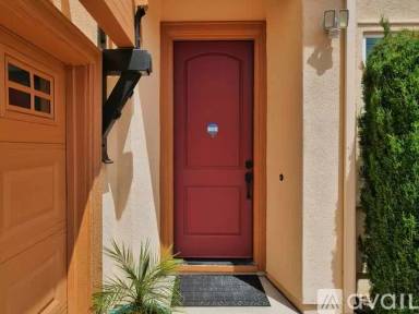 Main picture of 2135 Prato St