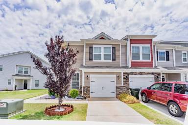 Main picture of 412 Yellow Fox Rd