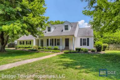 Main picture of 2504 Regency Park Dr