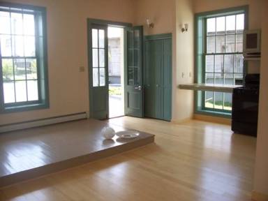 Main picture of 360 Main St