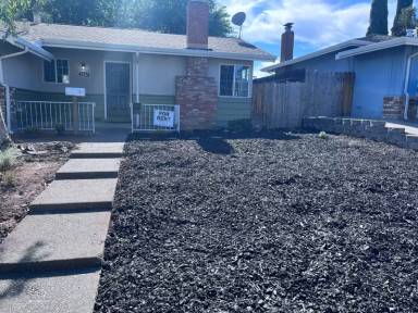 Main picture of 2507 Mankas Blvd