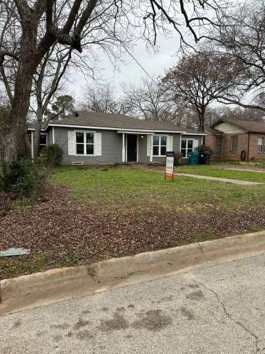 Main picture of 1504 Knight St