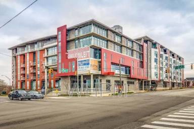 Main picture of 5th and Main Condo