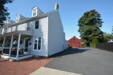 Main picture of 47 E Main St