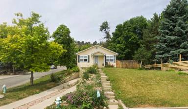 Main picture of 2805 4th St