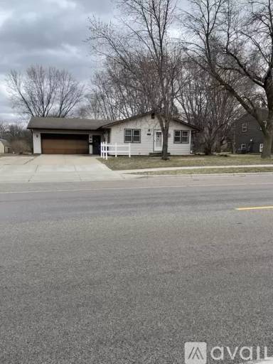 Main picture of 1134 25th Ave N