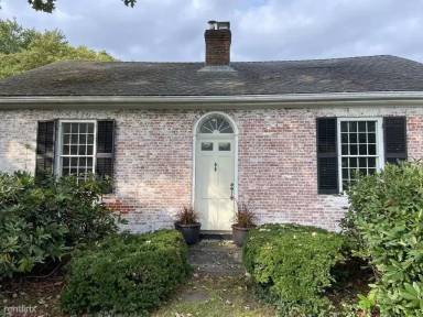 Main picture of 104 Shays St