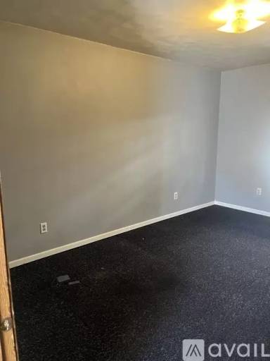 Main picture of 122 N Parker Ave