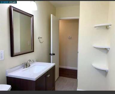 Main picture of 601 W 20th St