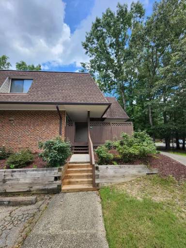 Main picture of 246 Brookberry Cir