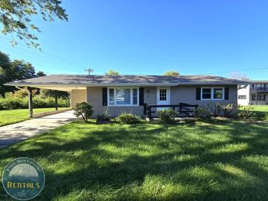 Main picture of 243 Bamboo Rd