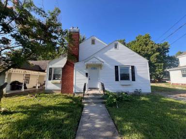 Main picture of 302 E Market St