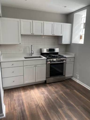 Main picture of 839 N Sacramento Blvd