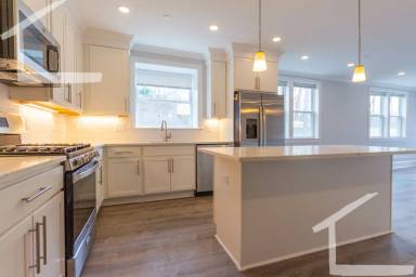 Main picture of 124 Kenrick St