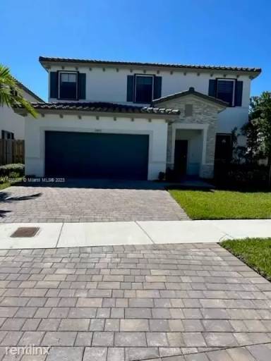 Main picture of 11866 SW 244th St