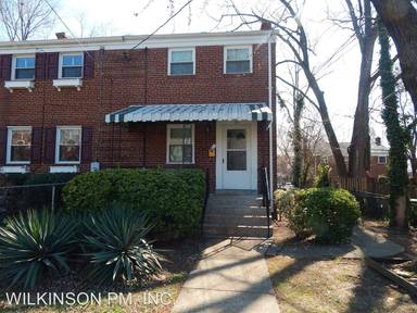 Main picture of 20 S Hudson St