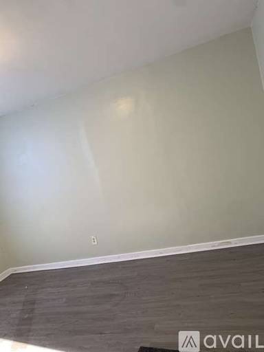 Main picture of 1868 Park Blvd