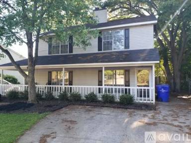 Main picture of 32 Huntsfield Dr