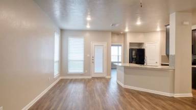 Main picture of 2218 John Ross Ct