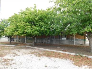 Main picture of 163 Striper Rd