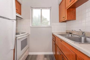 Main picture of 4236 W 20th St