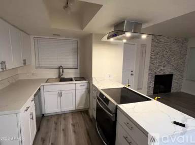 Main picture of 16225 N 30th St
