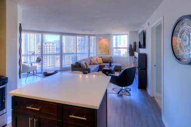 Main picture of 9 E Superior St