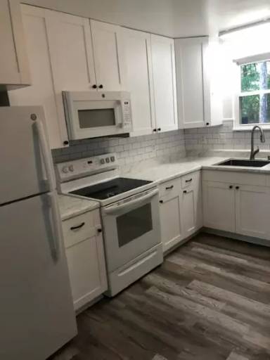 Main picture of 2254 Wolf St