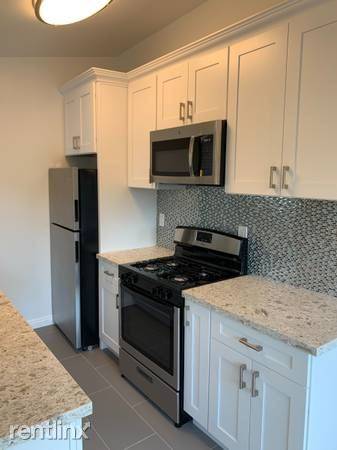 Main picture of 656 S Cochran Ave
