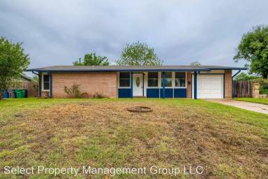 Main picture of 407 Waring Dr