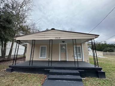 Main picture of 1913 Cowan Ave