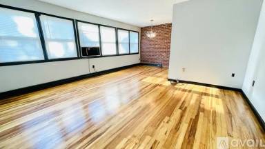 Main picture of 149 Grove St